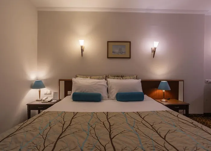Best Western Plus Khan Hotel